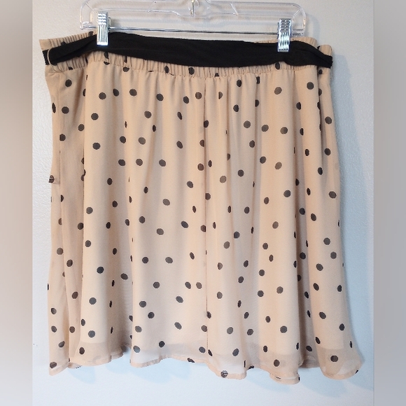 Polka dot asymmetrical tiered coquette pull-on skirt w/ belt and built-in slip - Picture 3 of 6